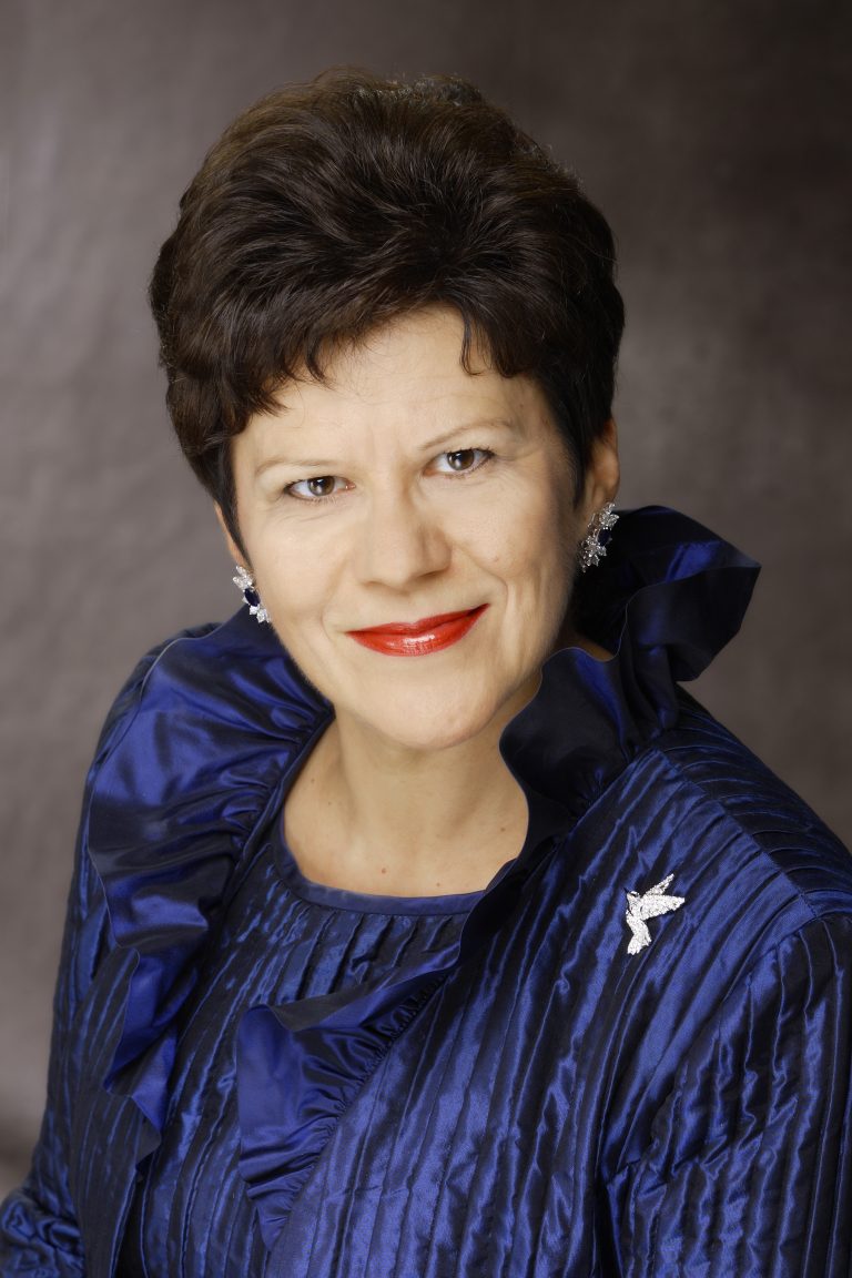 Soile Isokoski (Masterclass + Jury only) Cantante Artist Management